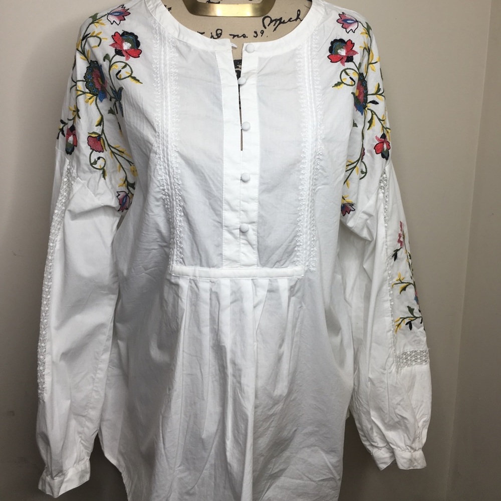 Loft Boho embroidered top